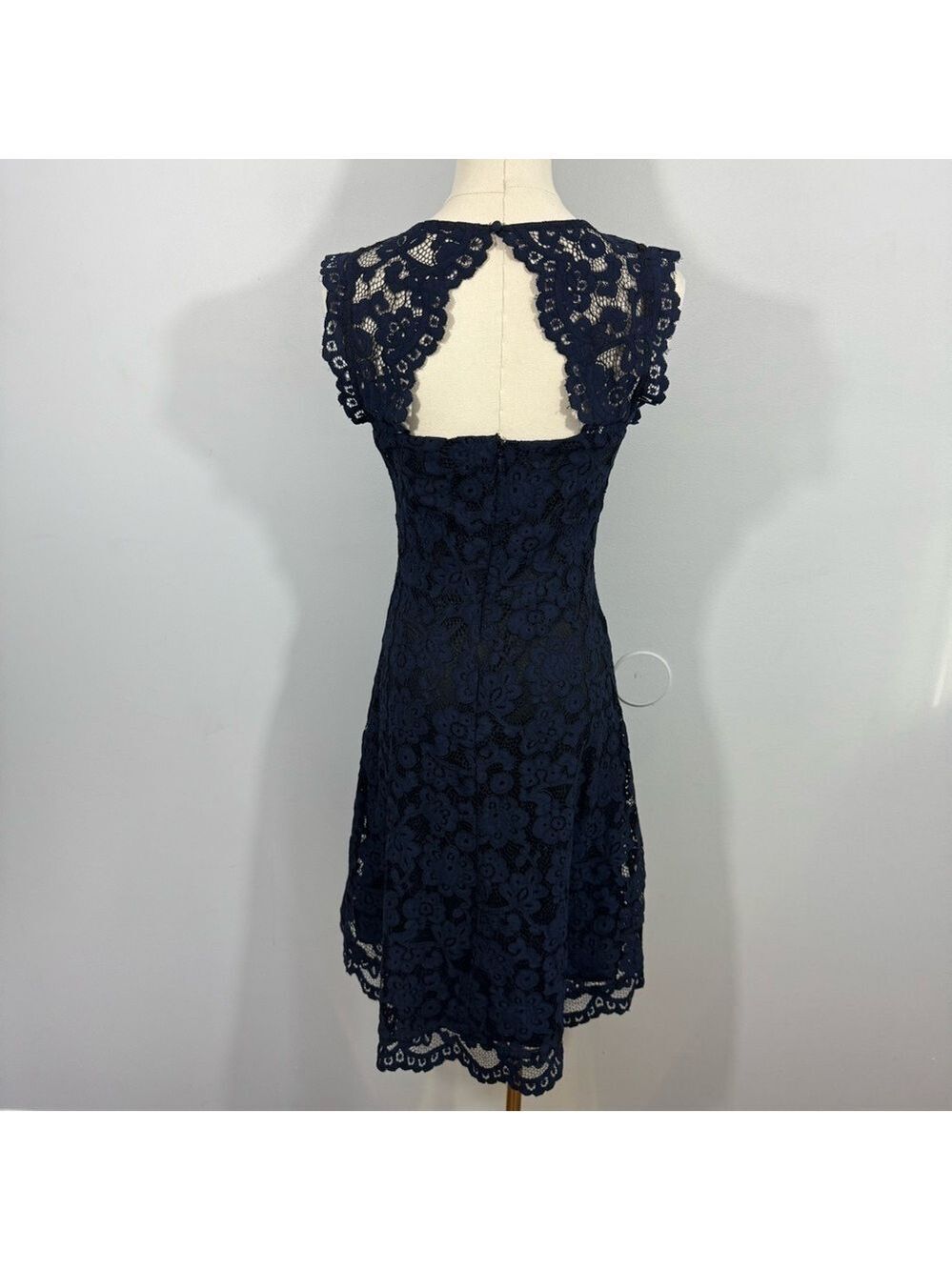 Reitmans Sweetheart Fit & Flare Dress Sz 4 Navy Blue Lace Overlay Open Back VGUC - Picture 10 of 14